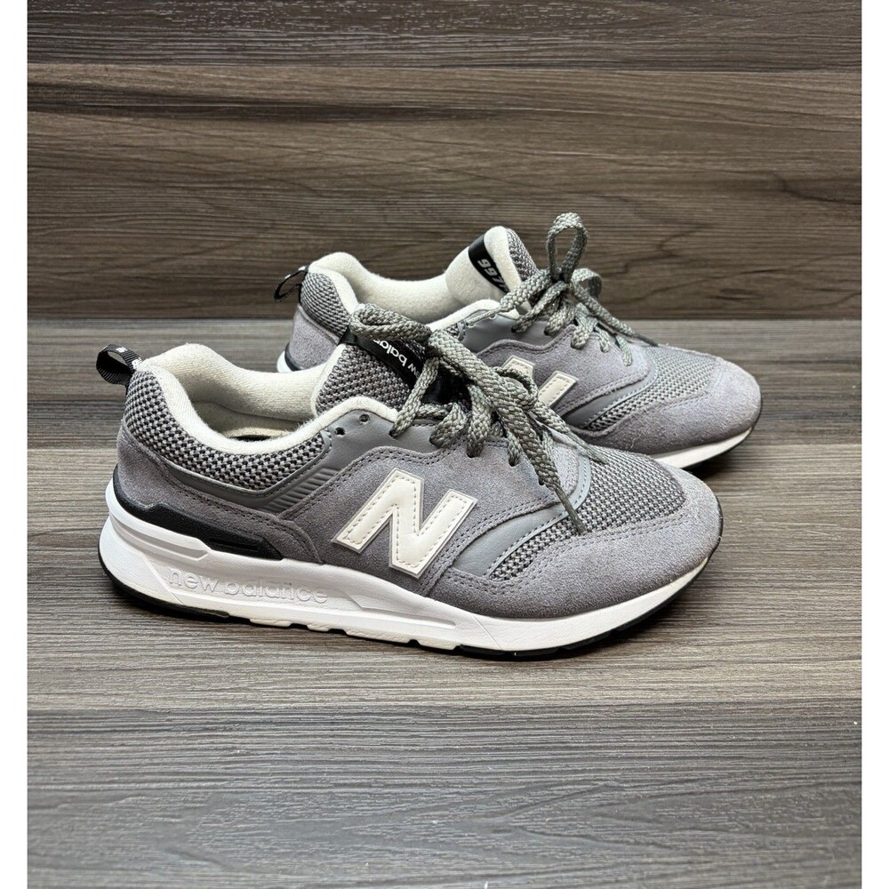 New Balance 997H Womens Size 7 GRAY White Suede Mesh Sneakers CW997HAC